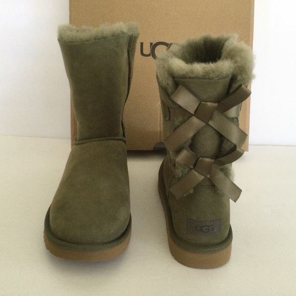 UGG Shoes - UGG Bailey Bow II Genuine Shearling Boot Color BURNT OLIVE Size 11